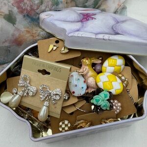 Hopping Down the Bunny Trail assorted jewelry in Bunny tin